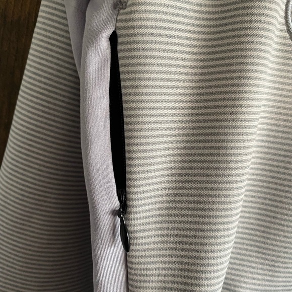 Nike pullover sweatshirt - Picture 3 of 7